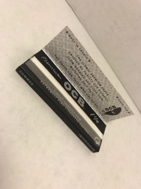 O.C.B. Premium 1 1/4" Rolling Papers - Image 2